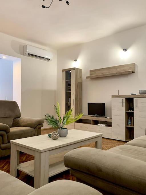 Central City Apartment Skopje Exterior foto